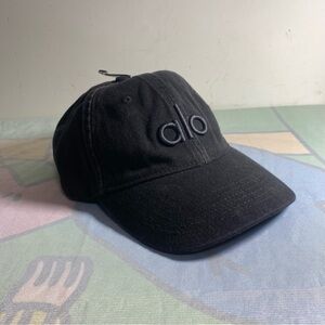 ALO Yoga Jet Black Logo Hat